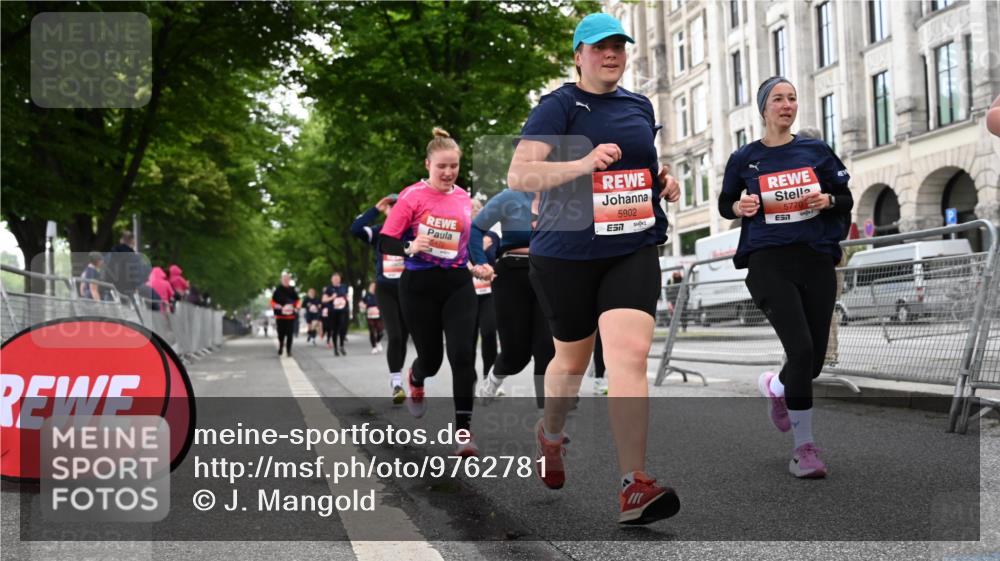 14.06.2026 - REWE Women's Run J. Mangold http://msf.ph/oto/9762781 14.06.2026 11:09:34 Ziel 5060, 5061, 5063, 5145, 5197, 5246, 5472, 5559, 5770, 5855, 5902, 5926 meine-sportfotos.de