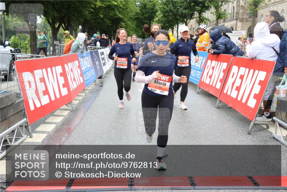 14.06.2026 - REWE Women's Run Strokosch-Dieckow http://msf.ph/oto/9762813 14.06.2026 11:12:44 Ziel 5009, 5088, 5089, 5090, 5097, 5100, 5105, 5191, 5325, 5555, 5612, 5658, 5671, 5959 meine-sportfotos.de
