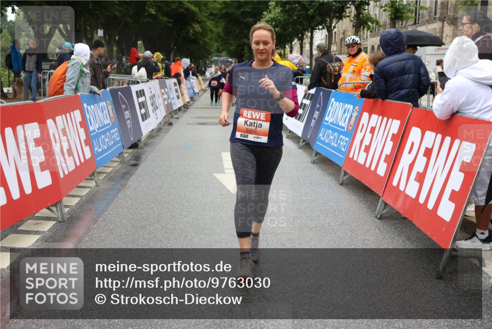 14.06.2026 - REWE Women's Run Strokosch-Dieckow http://msf.ph/oto/9763030 14.06.2026 11:12:23 Ziel 5388, 5602 meine-sportfotos.de