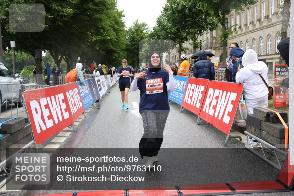 14.06.2026 - REWE Women's Run Strokosch-Dieckow http://msf.ph/oto/9763110 14.06.2026 11:12:13 Ziel 5159, 5215, 5400, 5401, 5602, 5922 meine-sportfotos.de