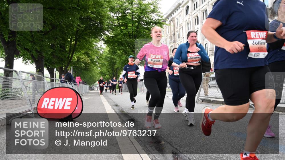14.06.2026 - REWE Women's Run J. Mangold http://msf.ph/oto/9763237 14.06.2026 11:09:35 Ziel 5060, 5061, 5063, 5145, 5197, 5246, 5472, 5559, 5770, 5855, 5902, 5926 meine-sportfotos.de