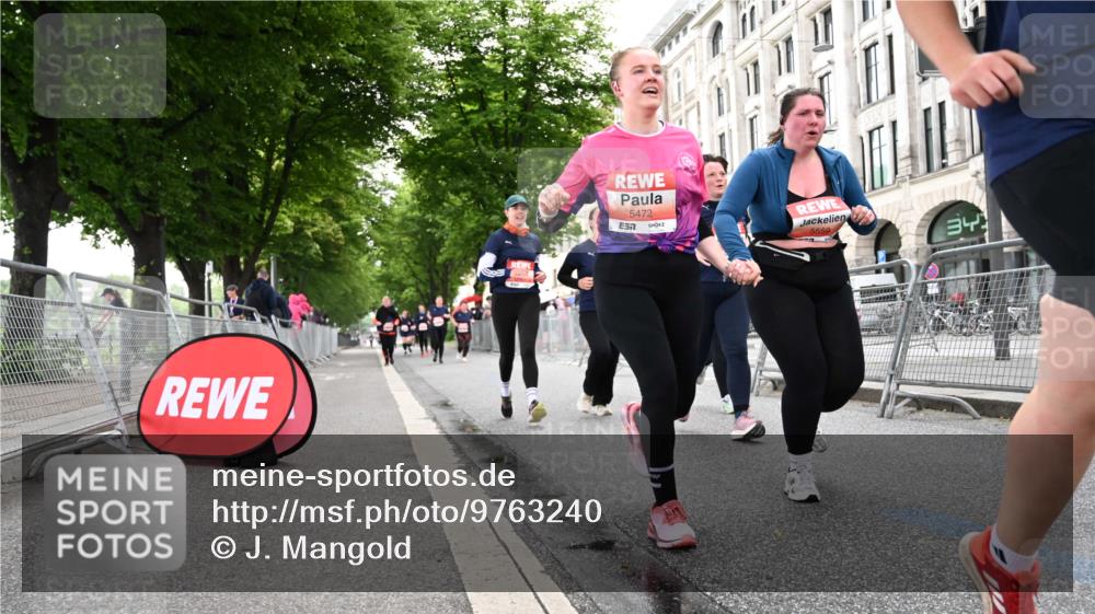 14.06.2026 - REWE Women's Run J. Mangold http://msf.ph/oto/9763240 14.06.2026 11:09:35 Ziel 5060, 5061, 5063, 5145, 5197, 5246, 5472, 5559, 5770, 5855, 5902, 5926 meine-sportfotos.de