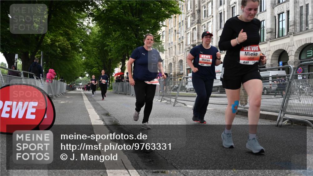 14.06.2026 - REWE Women's Run J. Mangold http://msf.ph/oto/9763331 14.06.2026 11:09:54 Ziel 5211, 5240, 5301, 5698, 5961 meine-sportfotos.de