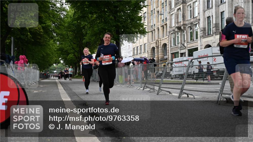 14.06.2026 - REWE Women's Run J. Mangold http://msf.ph/oto/9763358 14.06.2026 11:09:58 Ziel 5211, 5240, 5301, 5698, 5787, 5788, 5961 meine-sportfotos.de