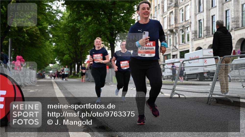 14.06.2026 - REWE Women's Run J. Mangold http://msf.ph/oto/9763375 14.06.2026 11:10:00 Ziel 5240, 5787, 5788, 5961 meine-sportfotos.de