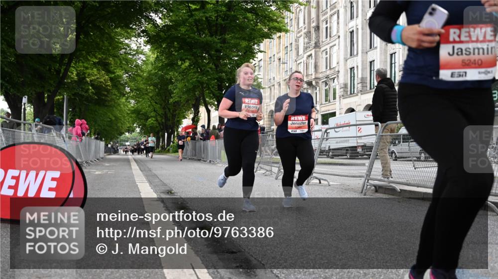 14.06.2026 - REWE Women's Run J. Mangold http://msf.ph/oto/9763386 14.06.2026 11:10:01 Ziel 5240, 5787, 5788, 5961 meine-sportfotos.de
