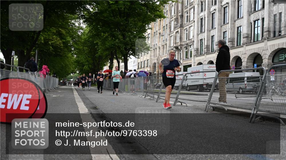 14.06.2026 - REWE Women's Run J. Mangold http://msf.ph/oto/9763398 14.06.2026 11:10:11 Ziel 5236 meine-sportfotos.de