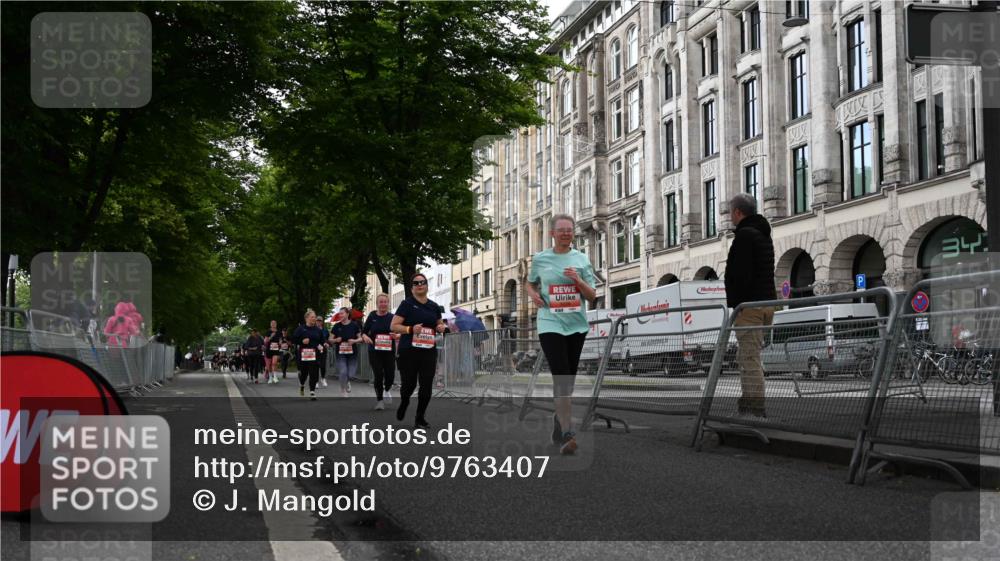 14.06.2026 - REWE Women's Run J. Mangold http://msf.ph/oto/9763407 14.06.2026 11:10:16 Ziel 5005, 5028, 5236, 5724 meine-sportfotos.de