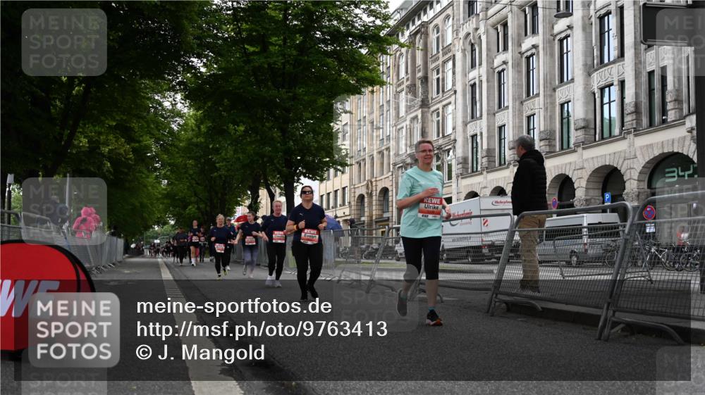 14.06.2026 - REWE Women's Run J. Mangold http://msf.ph/oto/9763413 14.06.2026 11:10:16 Ziel 5005, 5028, 5236, 5724 meine-sportfotos.de