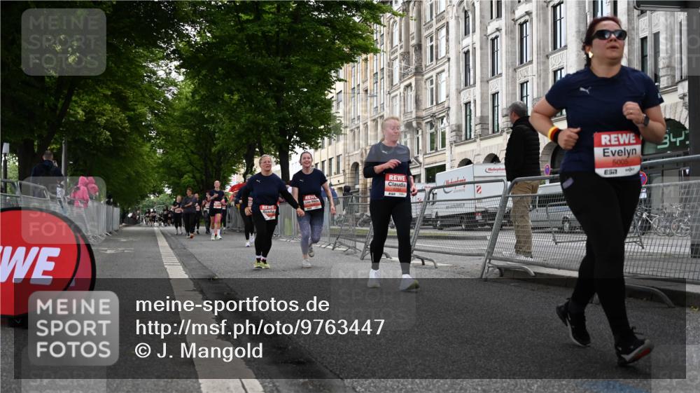 14.06.2026 - REWE Women's Run J. Mangold http://msf.ph/oto/9763447 14.06.2026 11:10:20 Ziel 5005, 5028, 5724, 5830, 5831 meine-sportfotos.de