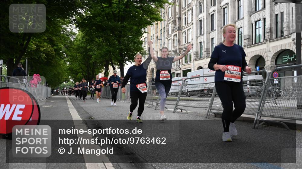 14.06.2026 - REWE Women's Run J. Mangold http://msf.ph/oto/9763462 14.06.2026 11:10:21 Ziel 5005, 5028, 5316, 5724, 5830, 5831 meine-sportfotos.de