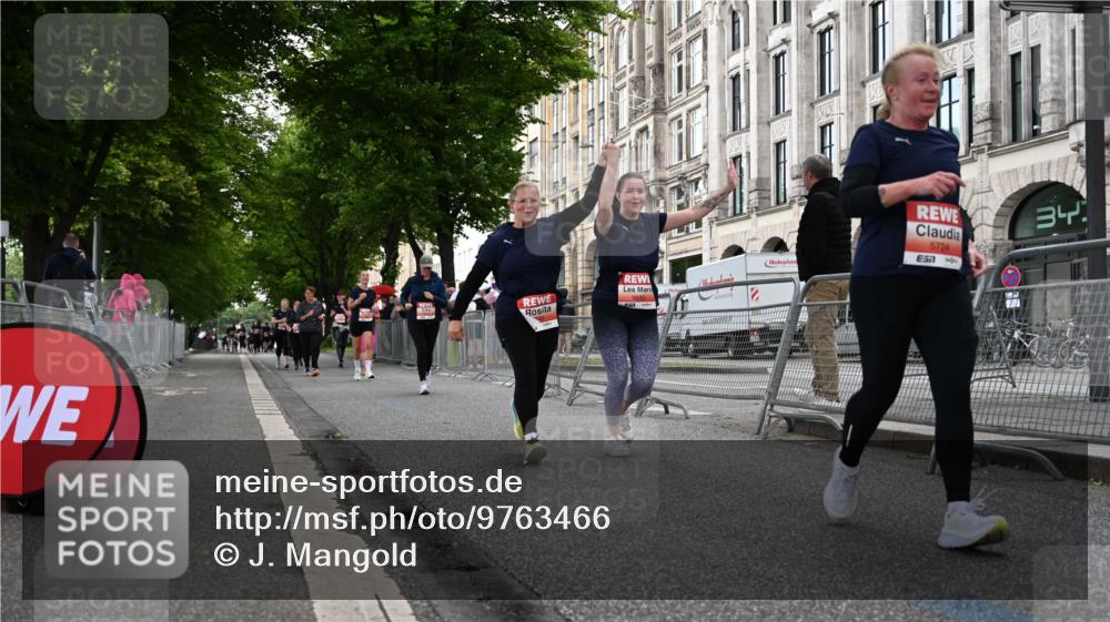 14.06.2026 - REWE Women's Run J. Mangold http://msf.ph/oto/9763466 14.06.2026 11:10:21 Ziel 5005, 5028, 5316, 5724, 5830, 5831 meine-sportfotos.de