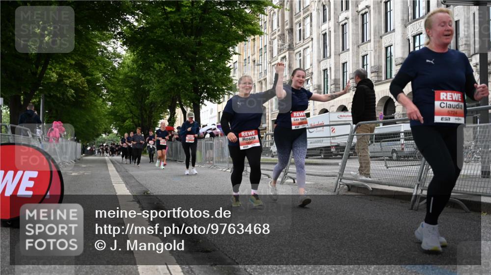 14.06.2026 - REWE Women's Run J. Mangold http://msf.ph/oto/9763468 14.06.2026 11:10:21 Ziel 5005, 5028, 5316, 5724, 5830, 5831 meine-sportfotos.de