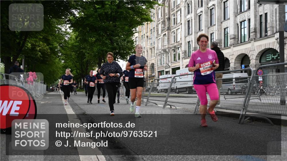 14.06.2026 - REWE Women's Run J. Mangold http://msf.ph/oto/9763521 14.06.2026 11:10:27 Ziel 5120, 5123, 5124, 5125, 5126, 5127, 5254, 5316, 5763, 5830, 5831 meine-sportfotos.de