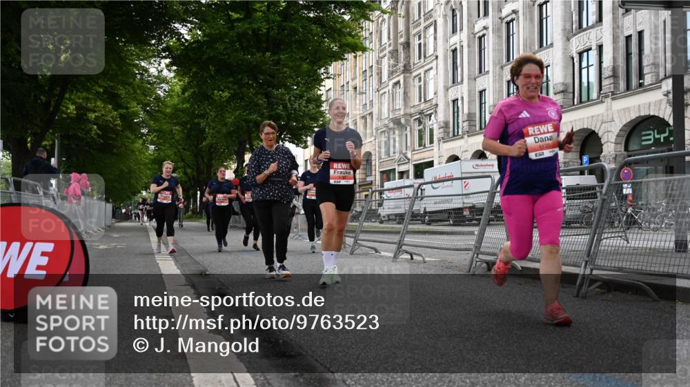 14.06.2026 - REWE Women's Run J. Mangold http://msf.ph/oto/9763523 14.06.2026 11:10:28 Ziel 5120, 5123, 5124, 5125, 5126, 5127, 5254, 5316, 5763 meine-sportfotos.de
