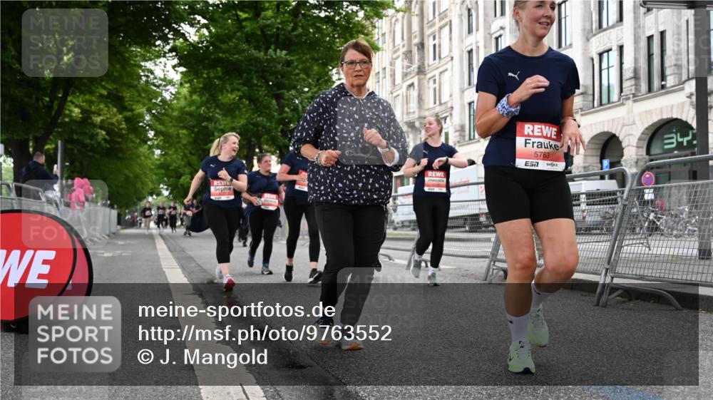 14.06.2026 - REWE Women's Run J. Mangold http://msf.ph/oto/9763552 14.06.2026 11:10:29 Ziel 5120, 5123, 5124, 5125, 5126, 5127, 5254, 5316, 5763 meine-sportfotos.de