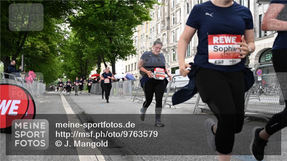 14.06.2026 - REWE Women's Run J. Mangold http://msf.ph/oto/9763579 14.06.2026 11:10:31 Ziel 5120, 5123, 5124, 5125, 5126, 5127, 5254, 5316, 5763, 5879 meine-sportfotos.de