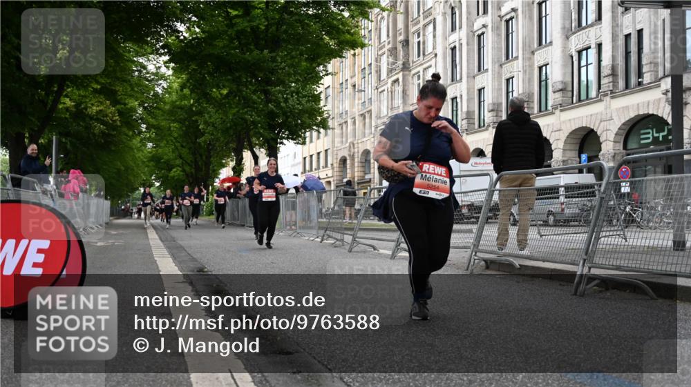 14.06.2026 - REWE Women's Run J. Mangold http://msf.ph/oto/9763588 14.06.2026 11:10:32 Ziel 5120, 5123, 5124, 5125, 5126, 5127, 5254, 5606, 5763, 5879 meine-sportfotos.de