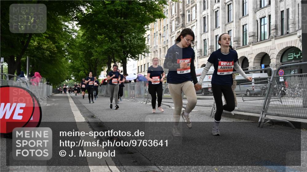 14.06.2026 - REWE Women's Run J. Mangold http://msf.ph/oto/9763641 14.06.2026 11:10:40 Ziel 5136, 5554, 5575, 5606, 5617, 5879, 5915 meine-sportfotos.de