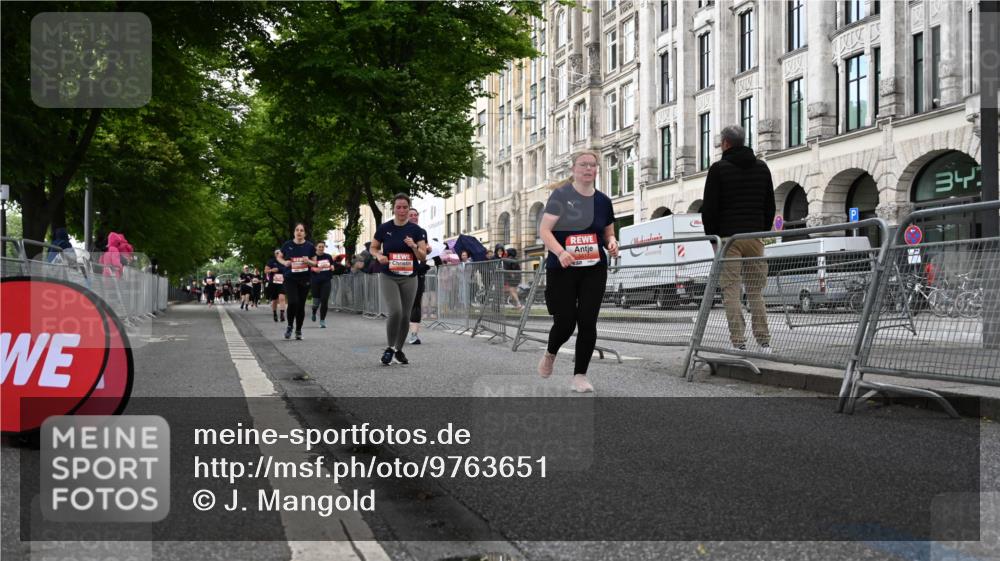 14.06.2026 - REWE Women's Run J. Mangold http://msf.ph/oto/9763651 14.06.2026 11:10:41 Ziel 5136, 5554, 5575, 5606, 5617, 5915 meine-sportfotos.de