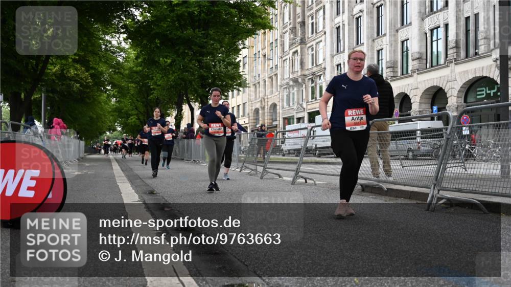 14.06.2026 - REWE Women's Run J. Mangold http://msf.ph/oto/9763663 14.06.2026 11:10:42 Ziel 5136, 5275, 5554, 5575, 5606, 5617, 5915 meine-sportfotos.de