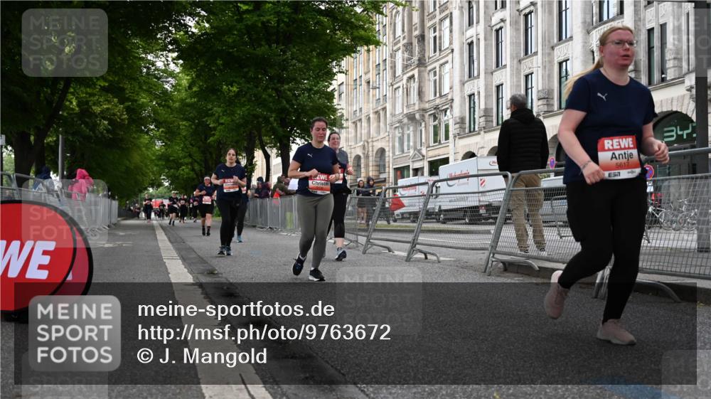14.06.2026 - REWE Women's Run J. Mangold http://msf.ph/oto/9763672 14.06.2026 11:10:43 Ziel 5136, 5275, 5554, 5575, 5617, 5915, 6027 meine-sportfotos.de
