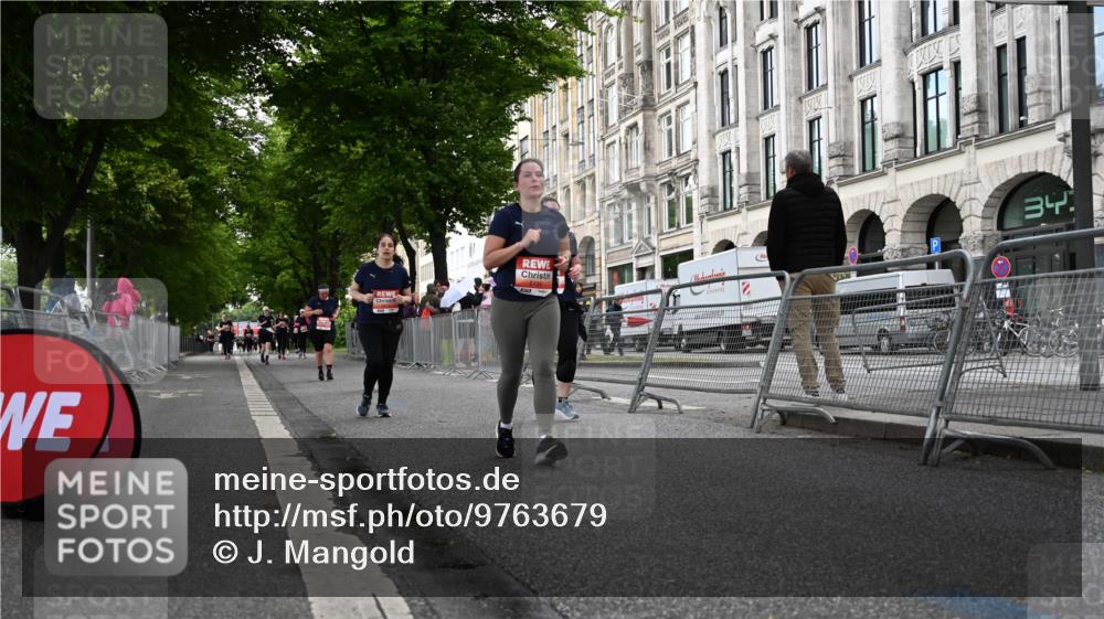 14.06.2026 - REWE Women's Run J. Mangold http://msf.ph/oto/9763679 14.06.2026 11:10:43 Ziel 5136, 5275, 5554, 5575, 5617, 5915, 6027 meine-sportfotos.de