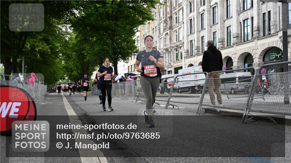 14.06.2026 - REWE Women's Run J. Mangold http://msf.ph/oto/9763685 14.06.2026 11:10:44 Ziel 5136, 5275, 5554, 5575, 5617, 5915, 6027 meine-sportfotos.de