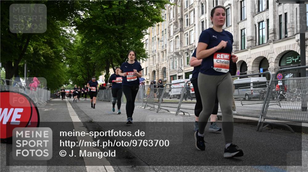 14.06.2026 - REWE Women's Run J. Mangold http://msf.ph/oto/9763700 14.06.2026 11:10:45 Ziel 5136, 5275, 5575, 5617, 6027 meine-sportfotos.de
