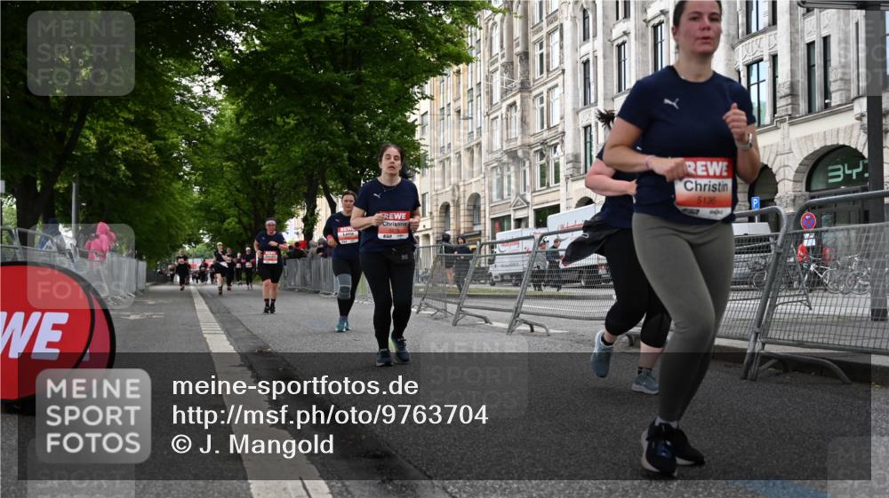 14.06.2026 - REWE Women's Run J. Mangold http://msf.ph/oto/9763704 14.06.2026 11:10:45 Ziel 5136, 5275, 5575, 5617, 6027 meine-sportfotos.de