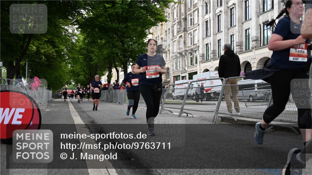 14.06.2026 - REWE Women's Run J. Mangold http://msf.ph/oto/9763711 14.06.2026 11:10:46 Ziel 5136, 5275, 5575, 5617, 6027 meine-sportfotos.de