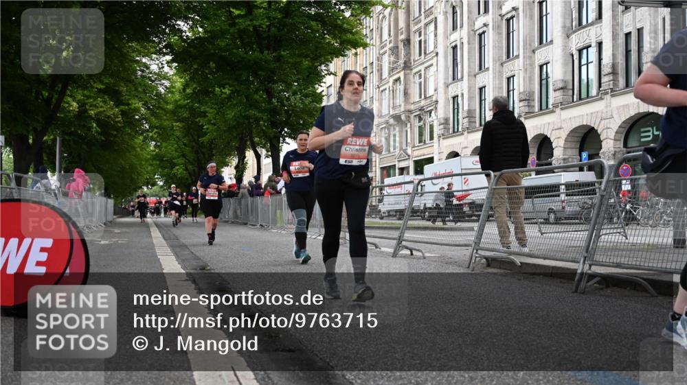 14.06.2026 - REWE Women's Run J. Mangold http://msf.ph/oto/9763715 14.06.2026 11:10:46 Ziel 5136, 5275, 5575, 5617, 6027 meine-sportfotos.de