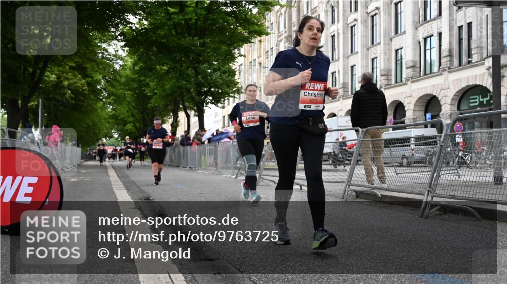 14.06.2026 - REWE Women's Run J. Mangold http://msf.ph/oto/9763725 14.06.2026 11:10:47 Ziel 5136, 5275, 5348, 5575, 5617, 6027 meine-sportfotos.de