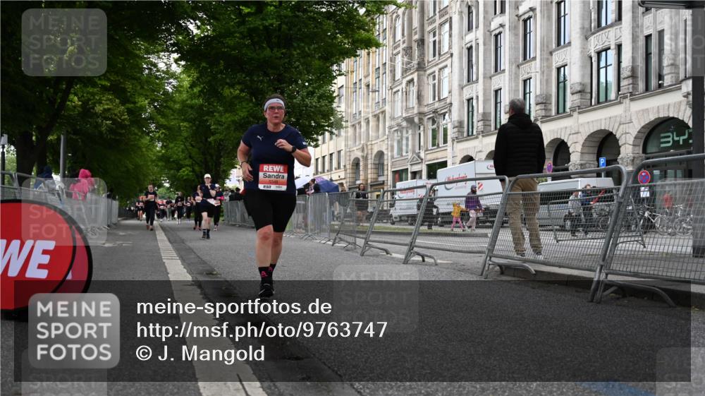 14.06.2026 - REWE Women's Run J. Mangold http://msf.ph/oto/9763747 14.06.2026 11:10:50 Ziel 5136, 5275, 5348, 5575, 6027 meine-sportfotos.de