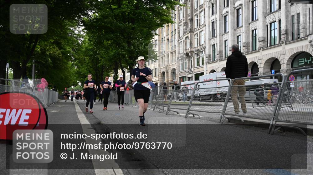14.06.2026 - REWE Women's Run J. Mangold http://msf.ph/oto/9763770 14.06.2026 11:10:56 Ziel 5165, 5324, 5348, 6068 meine-sportfotos.de