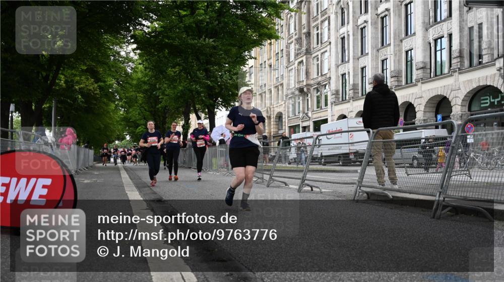 14.06.2026 - REWE Women's Run J. Mangold http://msf.ph/oto/9763776 14.06.2026 11:10:56 Ziel 5165, 5324, 5348, 6068 meine-sportfotos.de