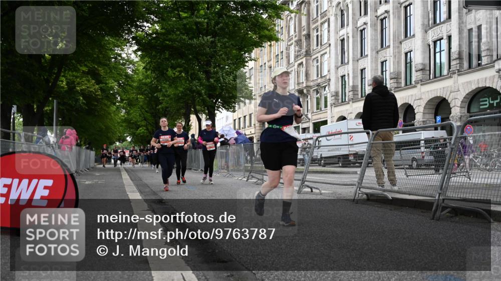 14.06.2026 - REWE Women's Run J. Mangold http://msf.ph/oto/9763787 14.06.2026 11:10:57 Ziel 5165, 5324, 5348, 6022, 6068 meine-sportfotos.de