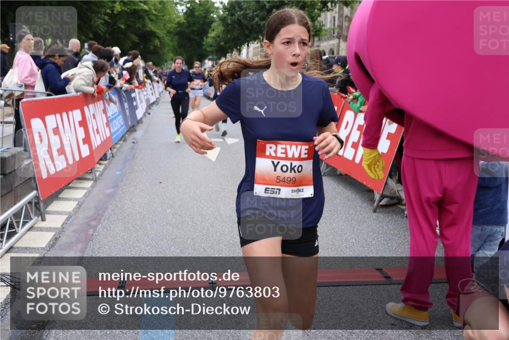 14.06.2026 - REWE Women's Run Strokosch-Dieckow http://msf.ph/oto/9763803 14.06.2026 10:57:33 Ziel 5202, 5228, 5255, 5381, 5499, 5712, 5806, 5913, 5924 meine-sportfotos.de