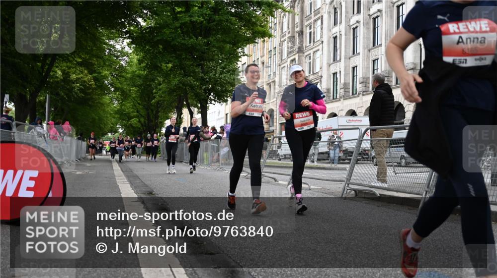 14.06.2026 - REWE Women's Run J. Mangold http://msf.ph/oto/9763840 14.06.2026 11:11:01 Ziel 5165, 5267, 5323, 5324, 6022, 6068 meine-sportfotos.de