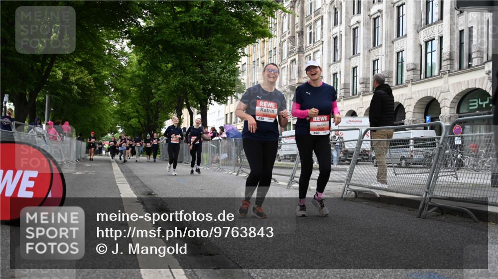 14.06.2026 - REWE Women's Run J. Mangold http://msf.ph/oto/9763843 14.06.2026 11:11:01 Ziel 5165, 5267, 5323, 5324, 6022, 6068 meine-sportfotos.de