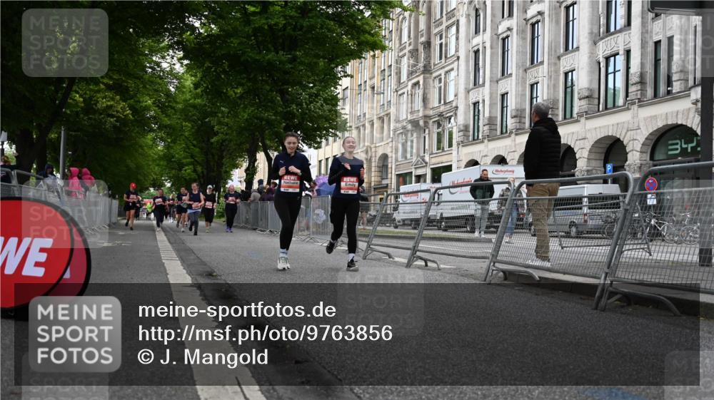 14.06.2026 - REWE Women's Run J. Mangold http://msf.ph/oto/9763856 14.06.2026 11:11:03 Ziel 5165, 5267, 5323, 5324, 6022, 6068 meine-sportfotos.de