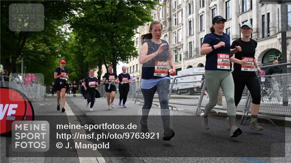14.06.2026 - REWE Women's Run J. Mangold http://msf.ph/oto/9763921 14.06.2026 11:11:10 Ziel 5040, 5042, 5043, 5162, 5323, 5342, 5632, 5708, 5717 meine-sportfotos.de