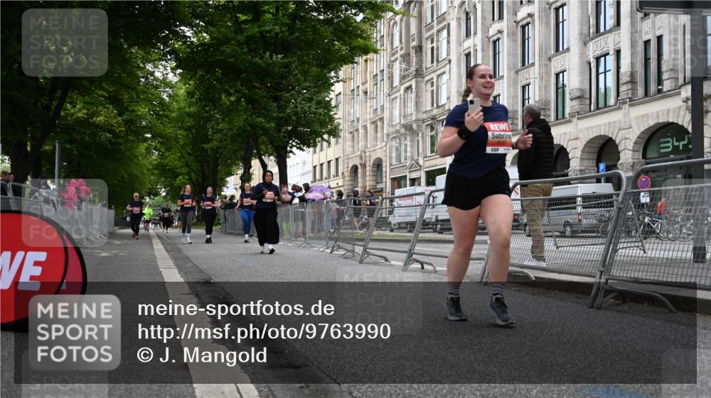 14.06.2026 - REWE Women's Run J. Mangold http://msf.ph/oto/9763990 14.06.2026 11:11:16 Ziel 5040, 5042, 5043, 5148, 5162, 5632 meine-sportfotos.de