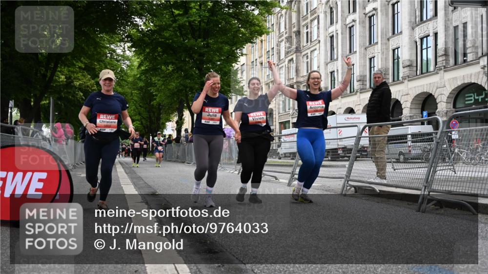 14.06.2026 - REWE Women's Run J. Mangold http://msf.ph/oto/9764033 14.06.2026 11:11:24 Ziel 5080, 5081, 5082, 5148, 5663 meine-sportfotos.de