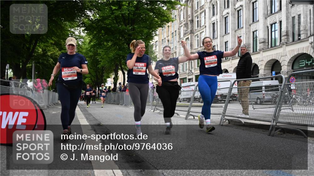 14.06.2026 - REWE Women's Run J. Mangold http://msf.ph/oto/9764036 14.06.2026 11:11:24 Ziel 5080, 5081, 5082, 5148, 5663 meine-sportfotos.de