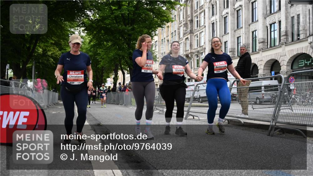 14.06.2026 - REWE Women's Run J. Mangold http://msf.ph/oto/9764039 14.06.2026 11:11:24 Ziel 5080, 5081, 5082, 5148, 5663 meine-sportfotos.de