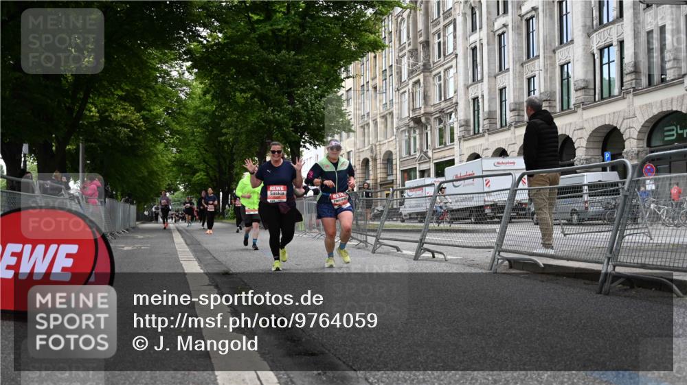 14.06.2026 - REWE Women's Run J. Mangold http://msf.ph/oto/9764059 14.06.2026 11:11:30 Ziel 5080, 5081, 5082, 5265, 5362, 5730 meine-sportfotos.de