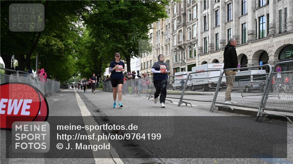 14.06.2026 - REWE Women's Run J. Mangold http://msf.ph/oto/9764199 14.06.2026 11:11:46 Ziel 5159, 5400, 5401, 5602 meine-sportfotos.de