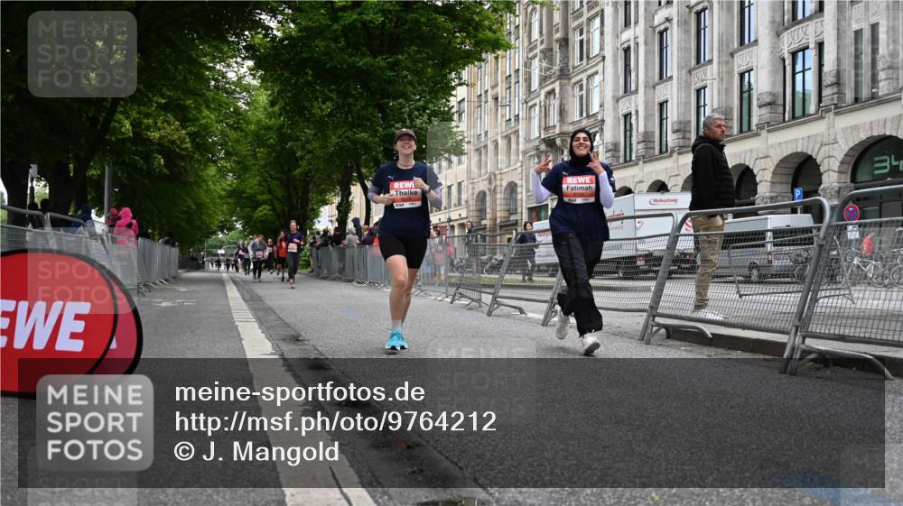14.06.2026 - REWE Women's Run J. Mangold http://msf.ph/oto/9764212 14.06.2026 11:11:47 Ziel 5159, 5400, 5602 meine-sportfotos.de