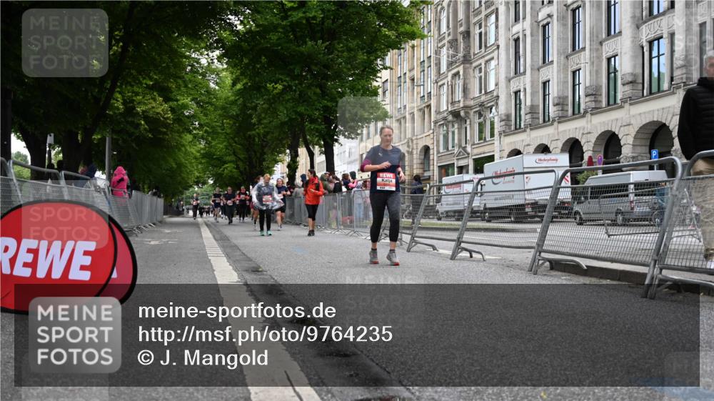 14.06.2026 - REWE Women's Run J. Mangold http://msf.ph/oto/9764235 14.06.2026 11:11:54 Ziel 5388 meine-sportfotos.de